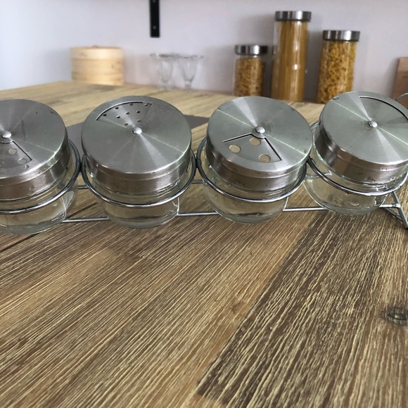 Glass seasoning containers with rack - Picture 2 of 4